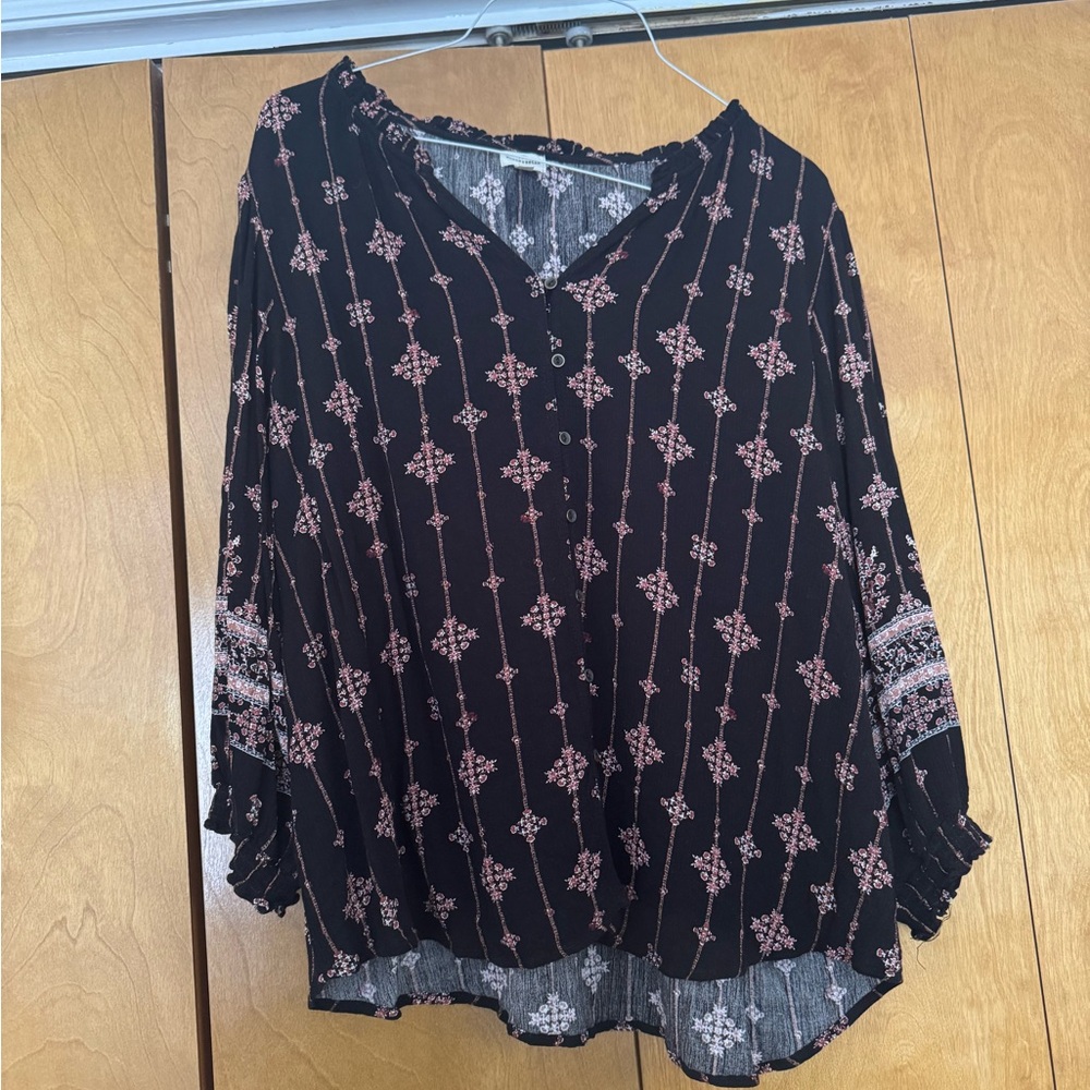 CLEARANCE Elegant Black and Pink Floral Blouse